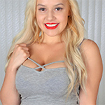 Bonnie Kinz Red Lips Big Boobs